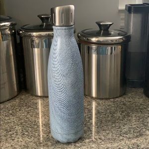 Light Blue Swell Bottle with Sport Cap!!!